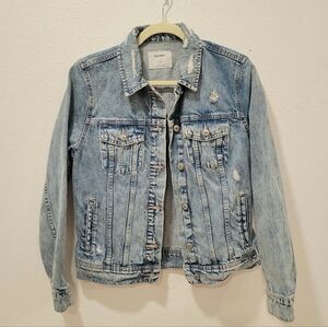 Old Navy Womens Distressed Denim Jacket Medium Casual Layering Classic